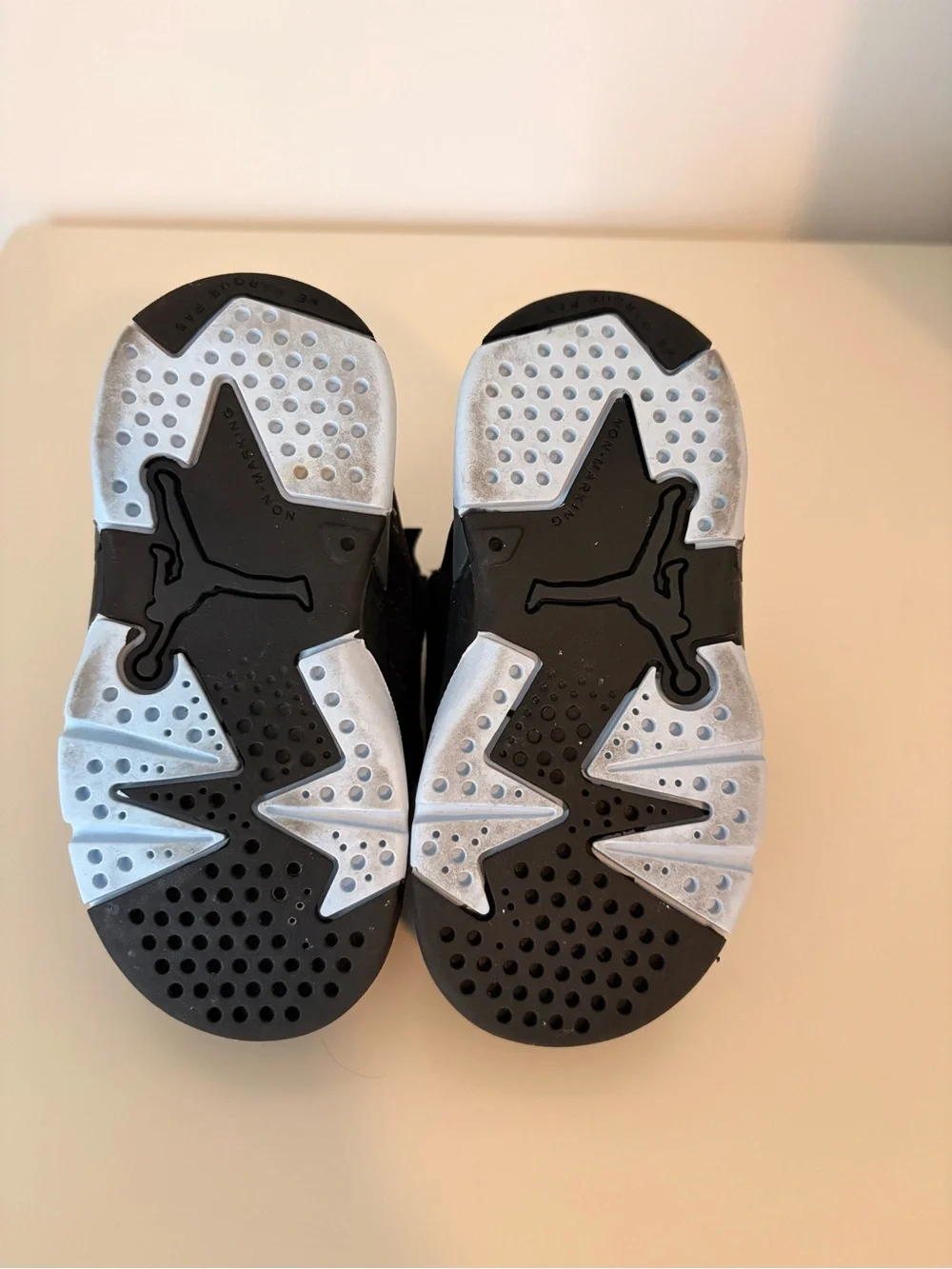Jordan Toddler MVP Sneakers in Black 5c